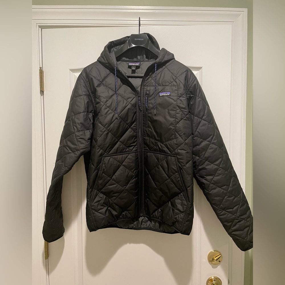 🏔️ Patagonia, Men's Diamond Quilted Bomber Hoody, Large, Black 🏕️
